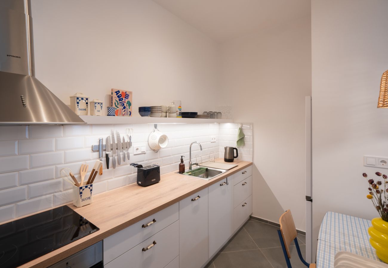 Apartment in Athens - 1BR Next to Metro | Modern Comfort