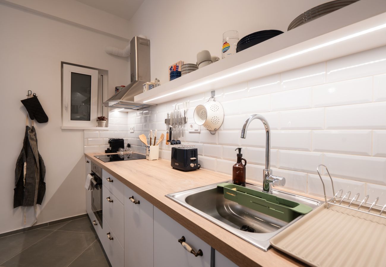 Apartment in Athens - 1BR Next to Metro | Modern Comfort