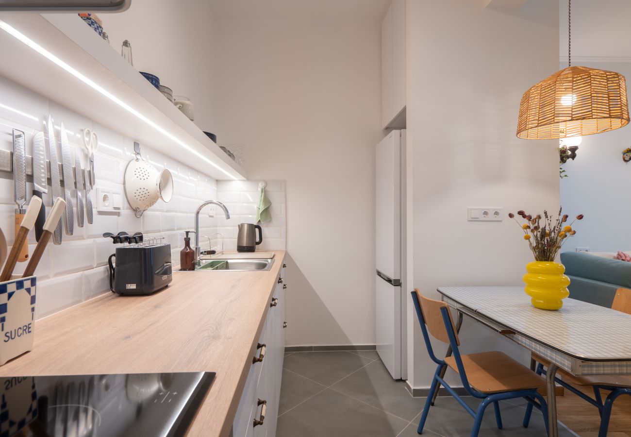 Apartment in Athens - 1BR Next to Metro | Modern Comfort