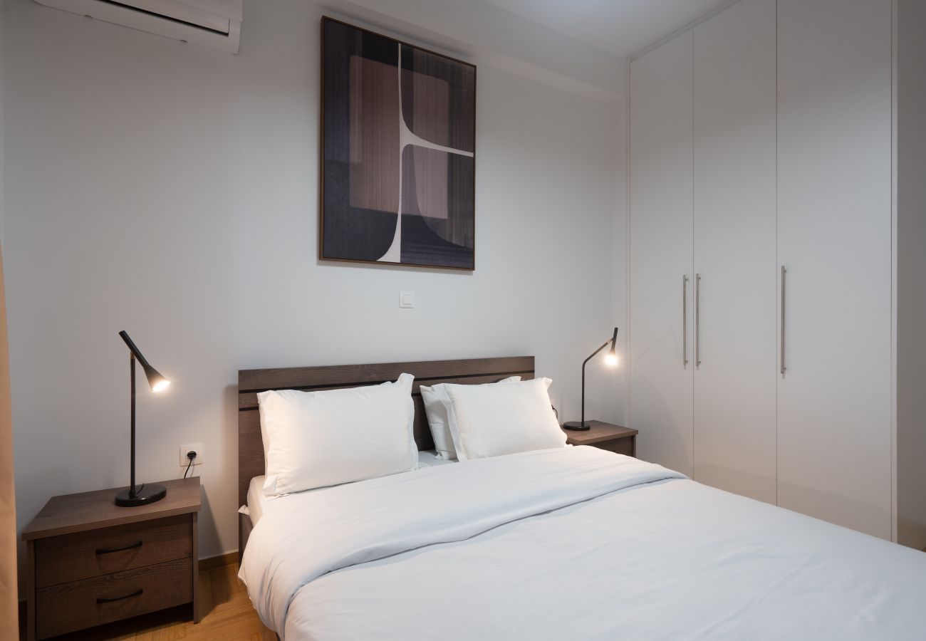 Apartment in Athens - Spacious | Modern 2BR Near Kalimarmaro | Pagkrati