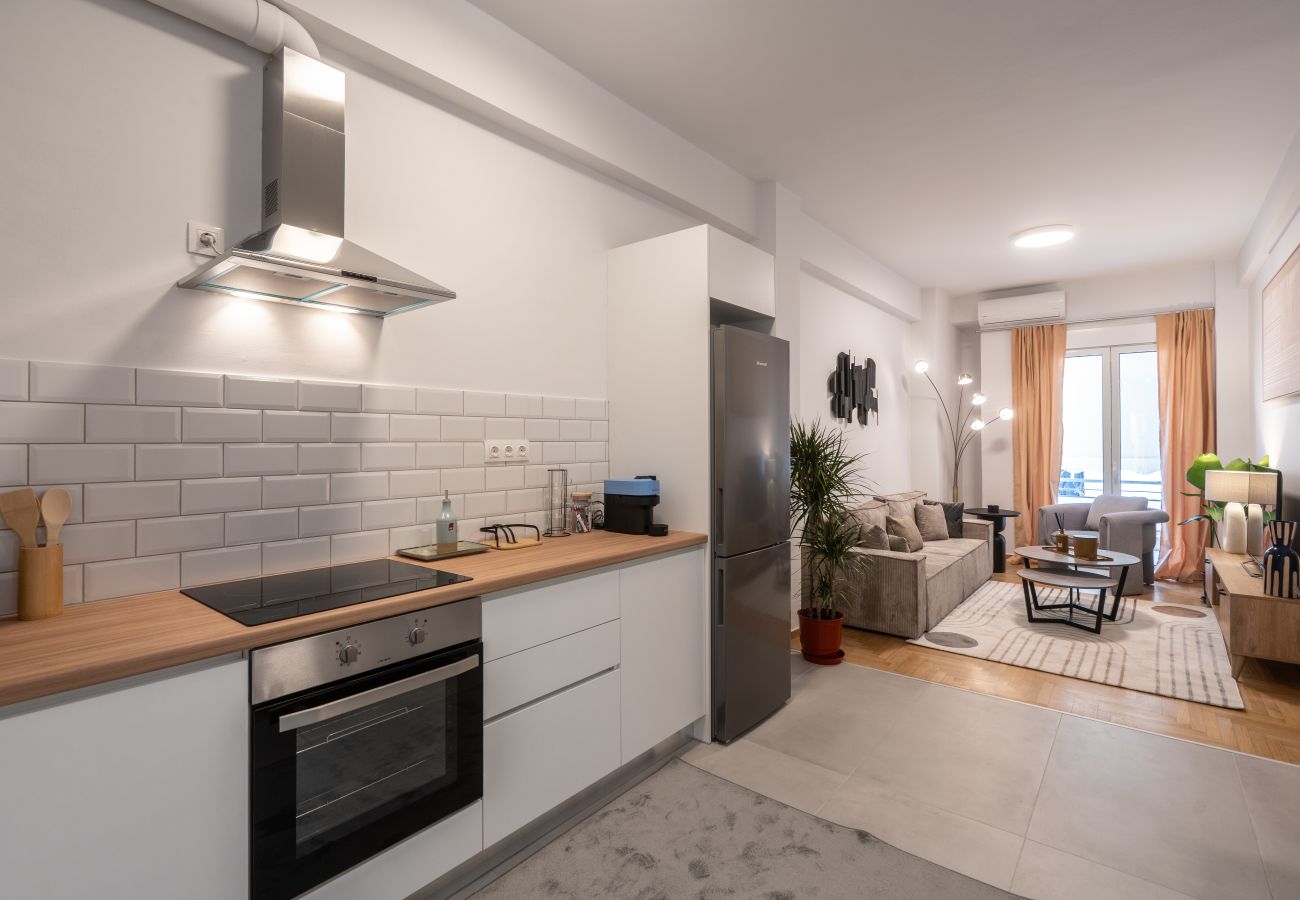 Apartment in Athens - Spacious | Modern 2BR Near Kalimarmaro | Pagkrati
