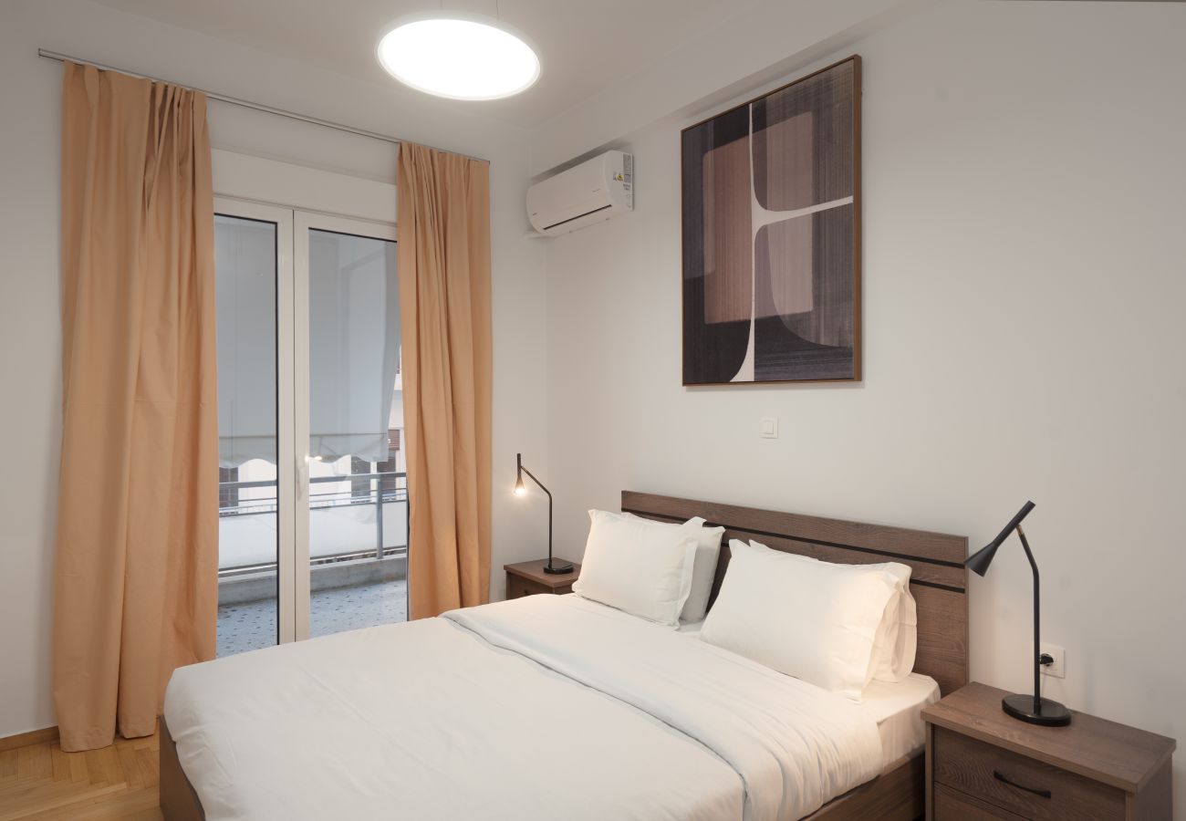 Apartment in Athens - Spacious | Modern 2BR Near Kalimarmaro | Pagkrati