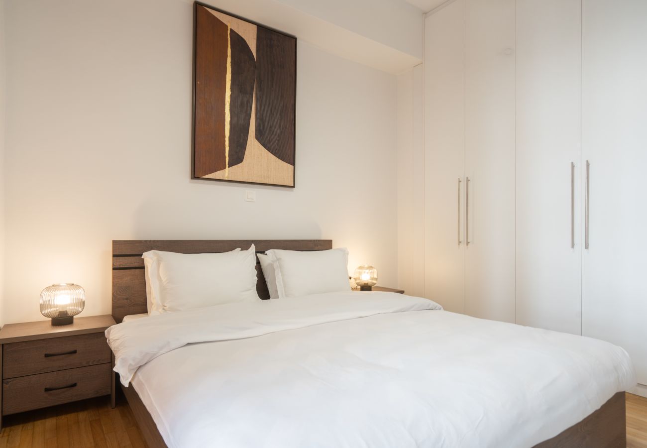 Apartment in Athens - Spacious | Modern 2BR Near Kalimarmaro | Pagkrati