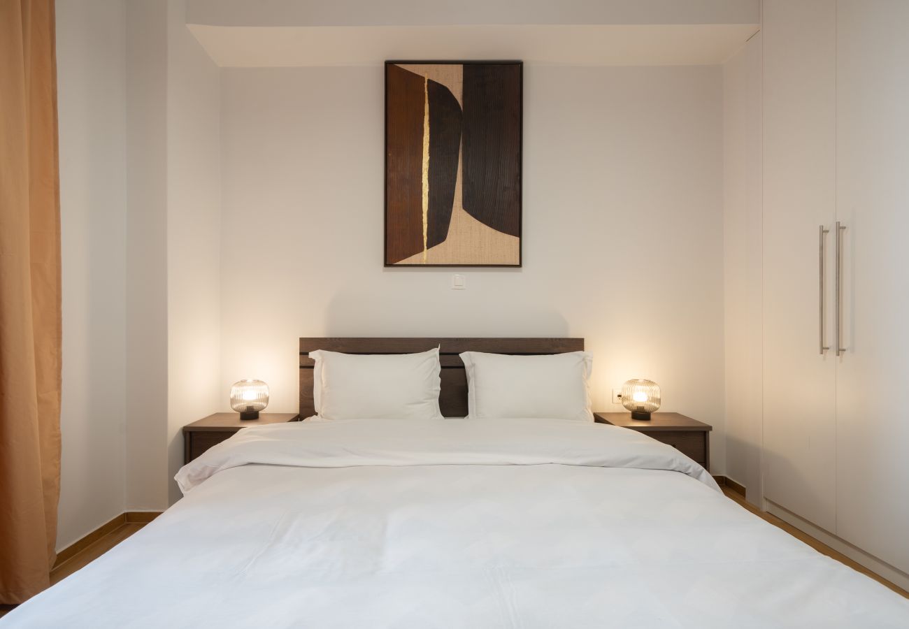 Apartment in Athens - Spacious | Modern 2BR Near Kalimarmaro | Pagkrati