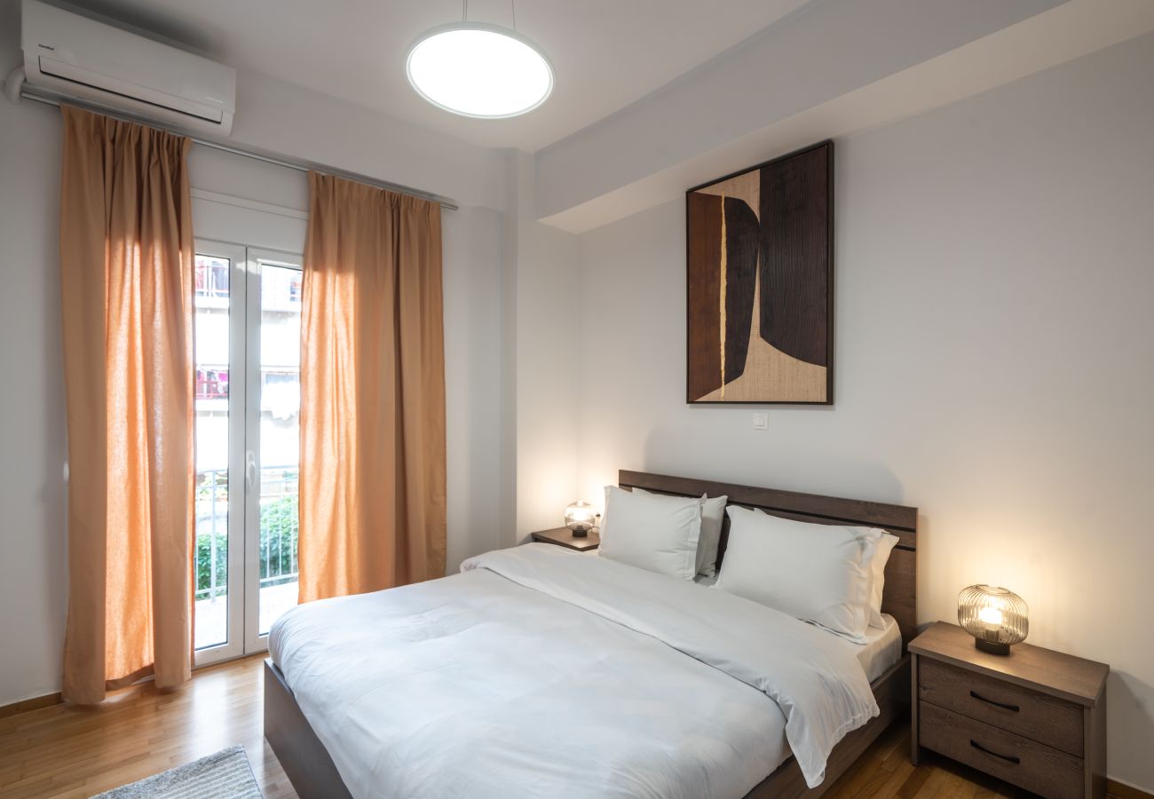 Apartment in Athens - Spacious | Modern 2BR Near Kalimarmaro | Pagkrati