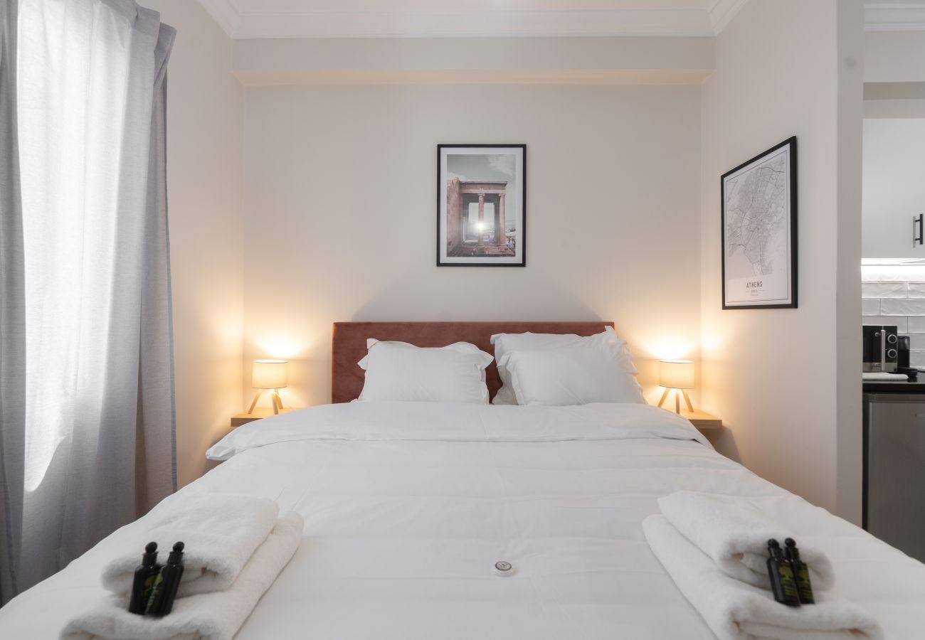 Apartment in Athens - Άνετο στούντιο στην Πλάκα | 10' από την Ακρόπολη