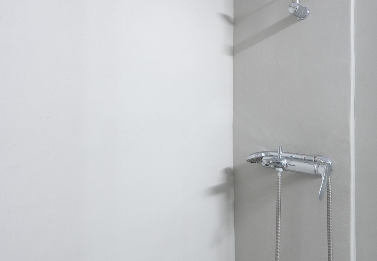 Apartment in Athens - Άνετο στούντιο στην Πλάκα | 10' από την Ακρόπολη