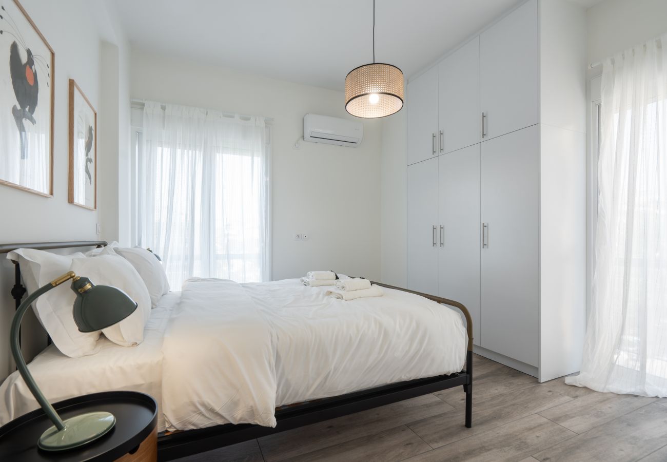 Apartment in Athens - 2BD Spacious Apt in Petralona Near Metro