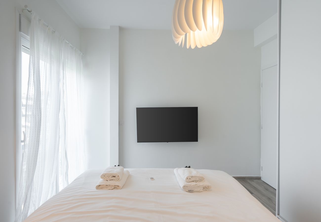 Apartment in Athens - 2BD Spacious Apt in Petralona Near Metro