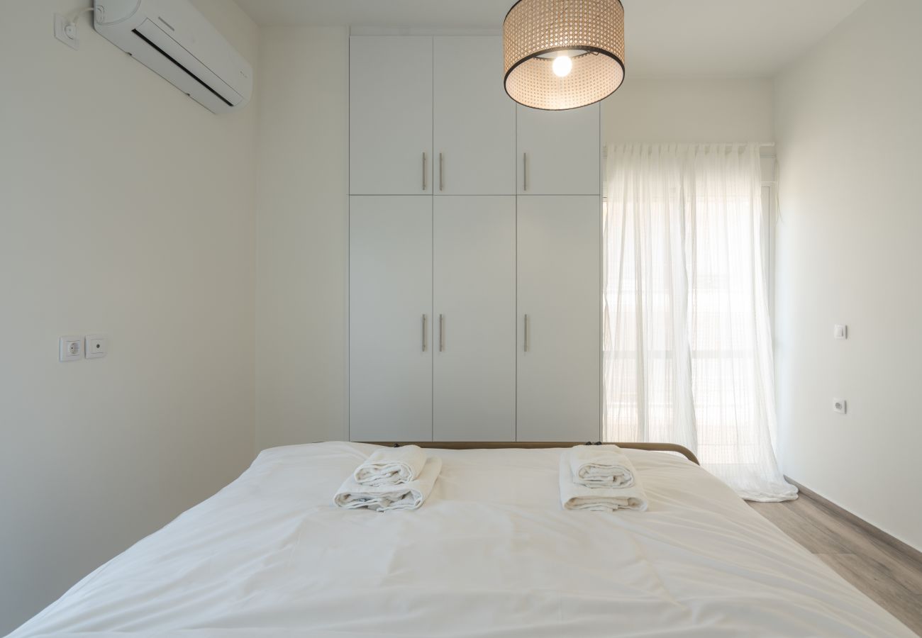 Apartment in Athens - 2BD Spacious Apt in Petralona Near Metro