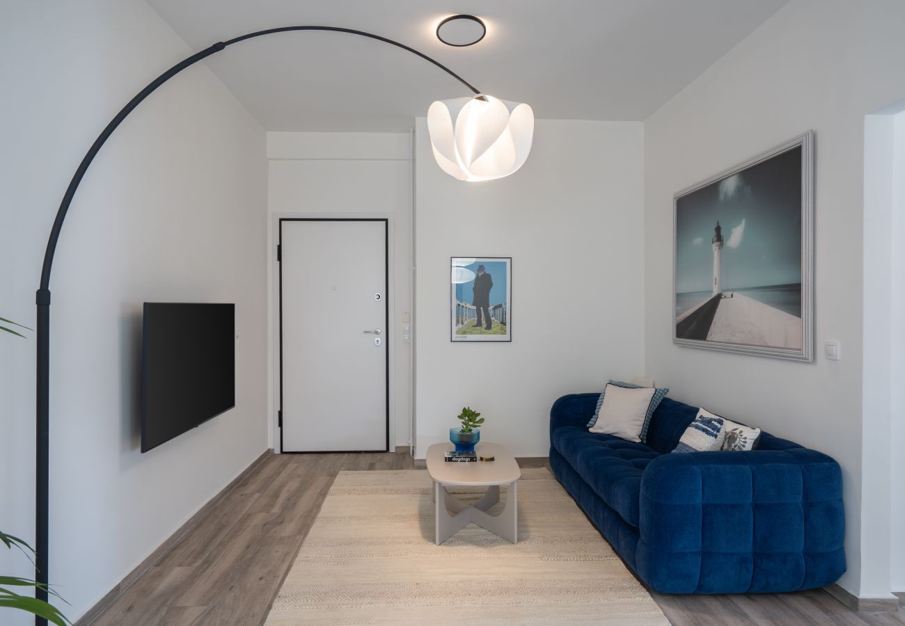 Apartment in Athens - 2BD Spacious Apt in Petralona Near Metro