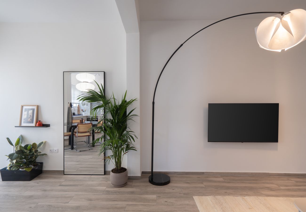 Apartment in Athens - 2BD Spacious Apt in Petralona Near Metro