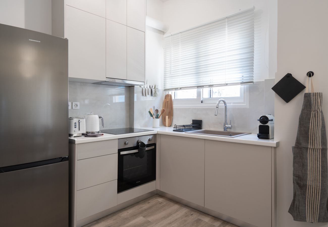 Apartment in Athens - 2BD Spacious Apt in Petralona Near Metro