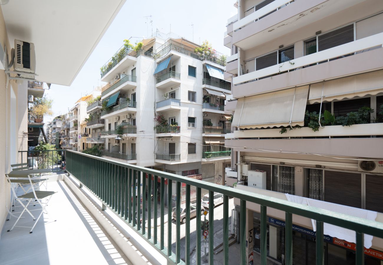 Apartment in Athens - Spacious 2BR · Playroom Board Games · Family-Home
