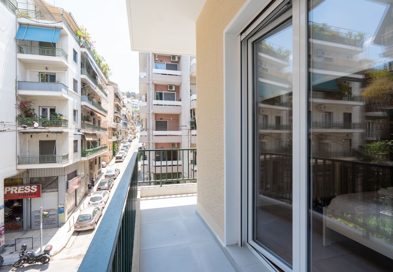 Apartment in Athens - Spacious 2BR · Playroom Board Games · Family-Home