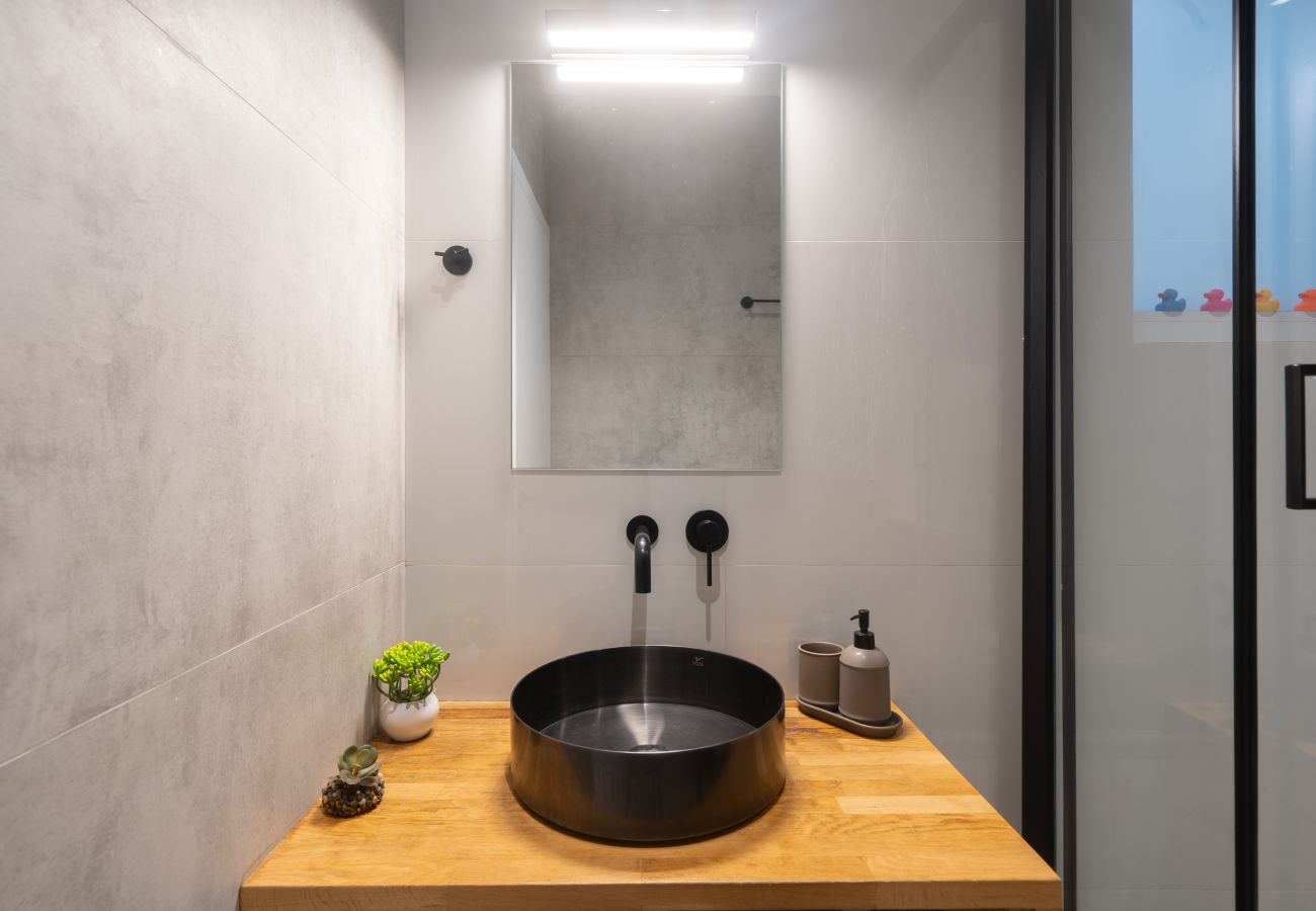 Apartment in Athens - Luxury Studio w/ Backyard Near Plaka & Acropolis 3