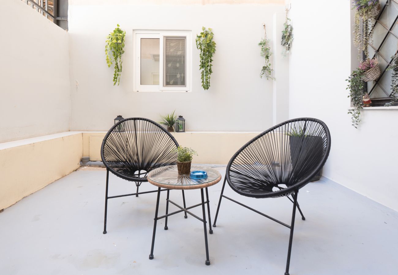Apartment in Athens - Luxury Studio w/ Backyard Near Plaka & Acropolis 3