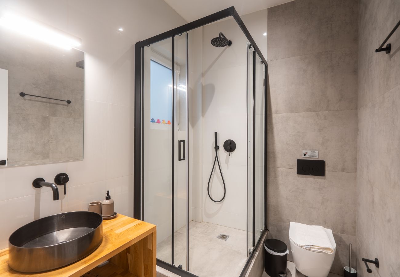 Apartment in Athens - Luxury Studio w/ Backyard Near Plaka & Acropolis 3