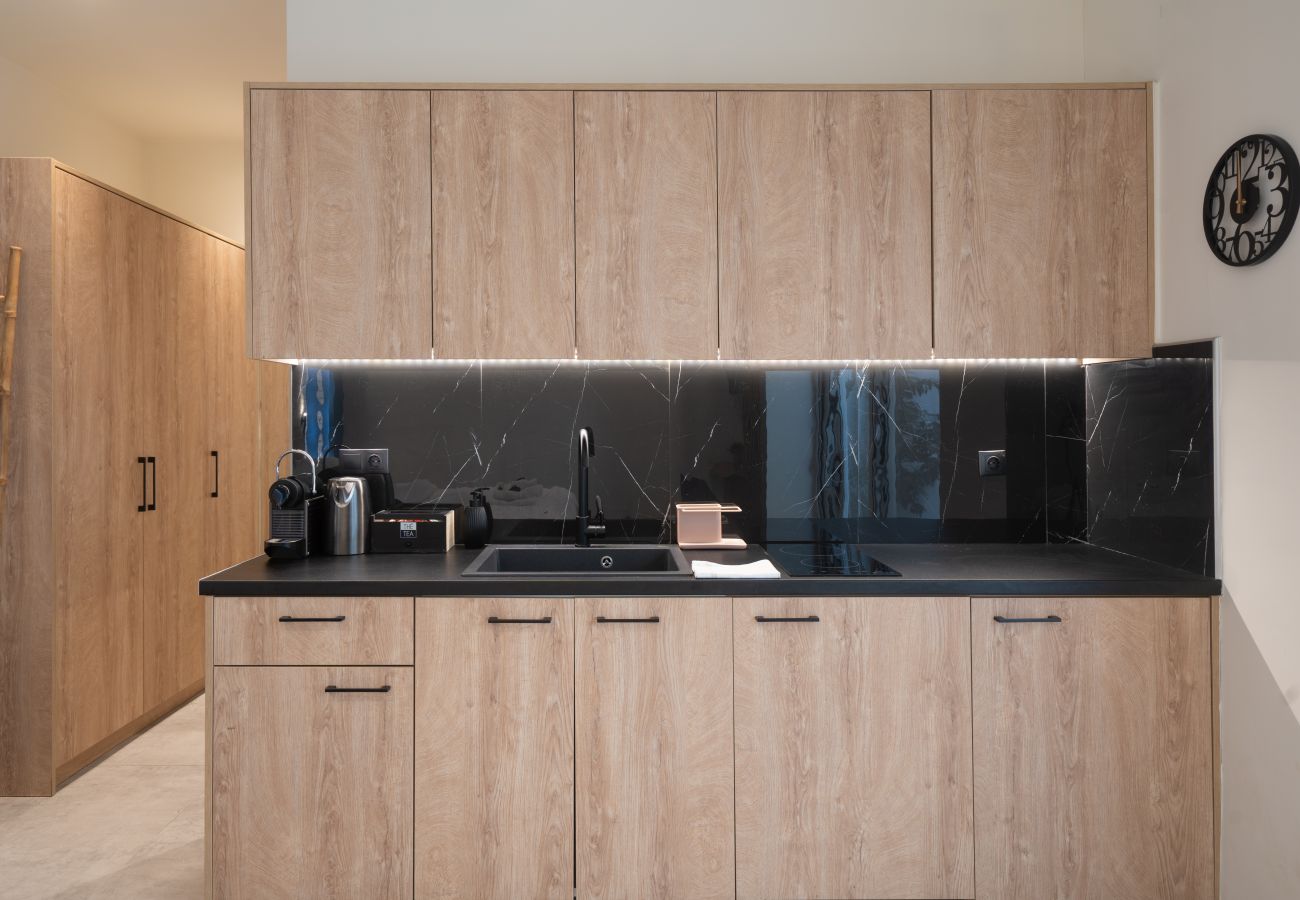 Apartment in Athens - Luxury Studio w/ Backyard Near Plaka & Acropolis 3