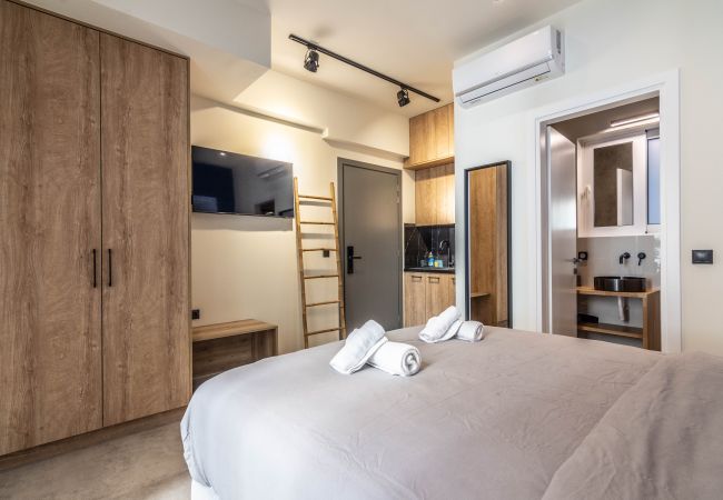 Apartment in Athens - Gem Studio w/ Backyard Near Plaka & Acropolis