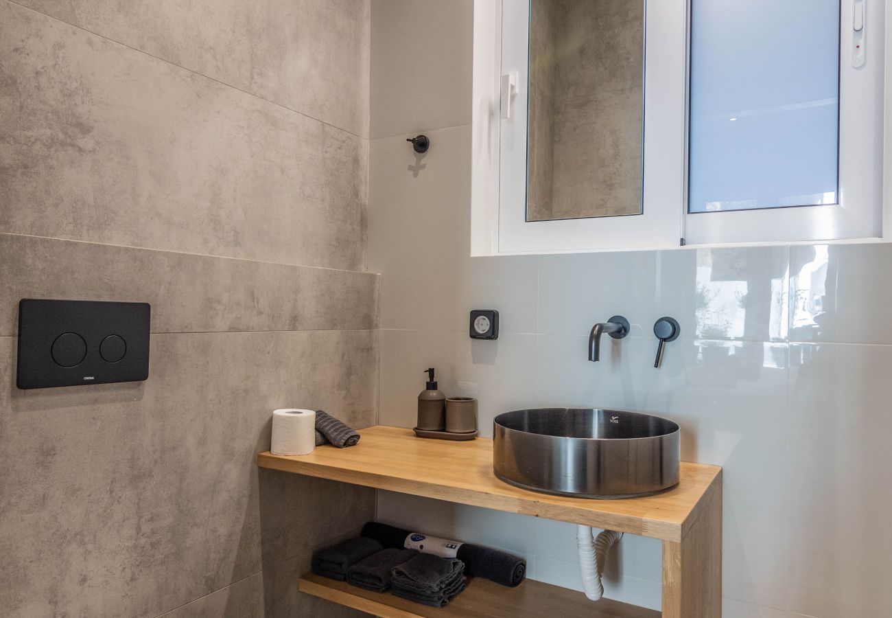 Apartment in Athens - Gem Studio w/ Backyard Near Plaka & Acropolis