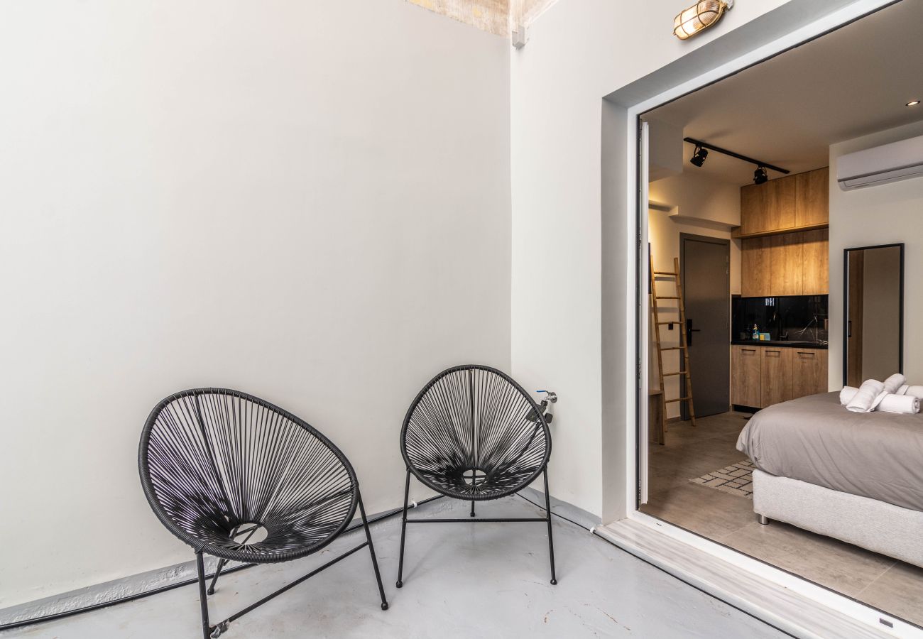 Apartment in Athens - Gem Studio w/ Backyard Near Plaka & Acropolis