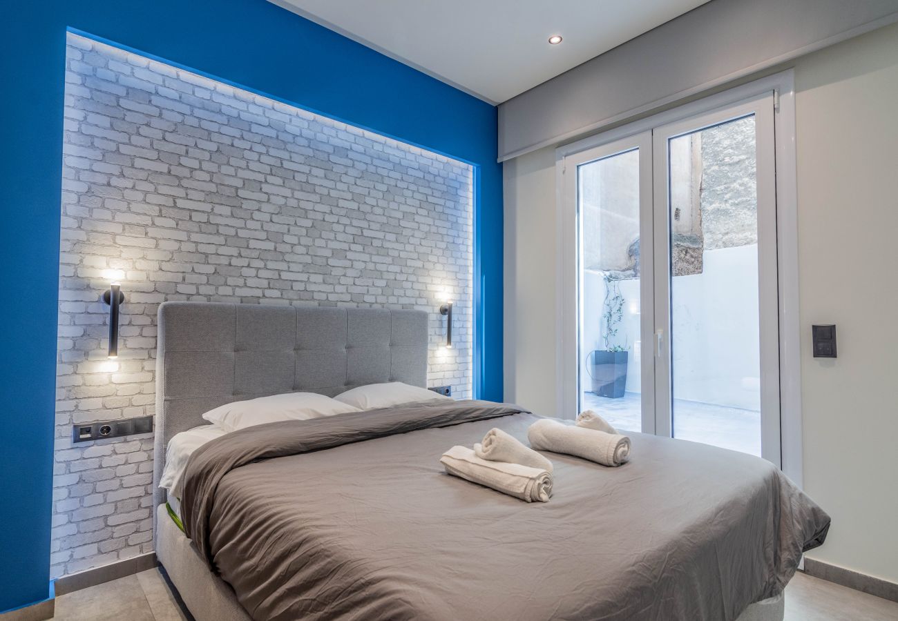 Apartment in Athens - Gem Studio w/ Backyard Near Plaka & Acropolis