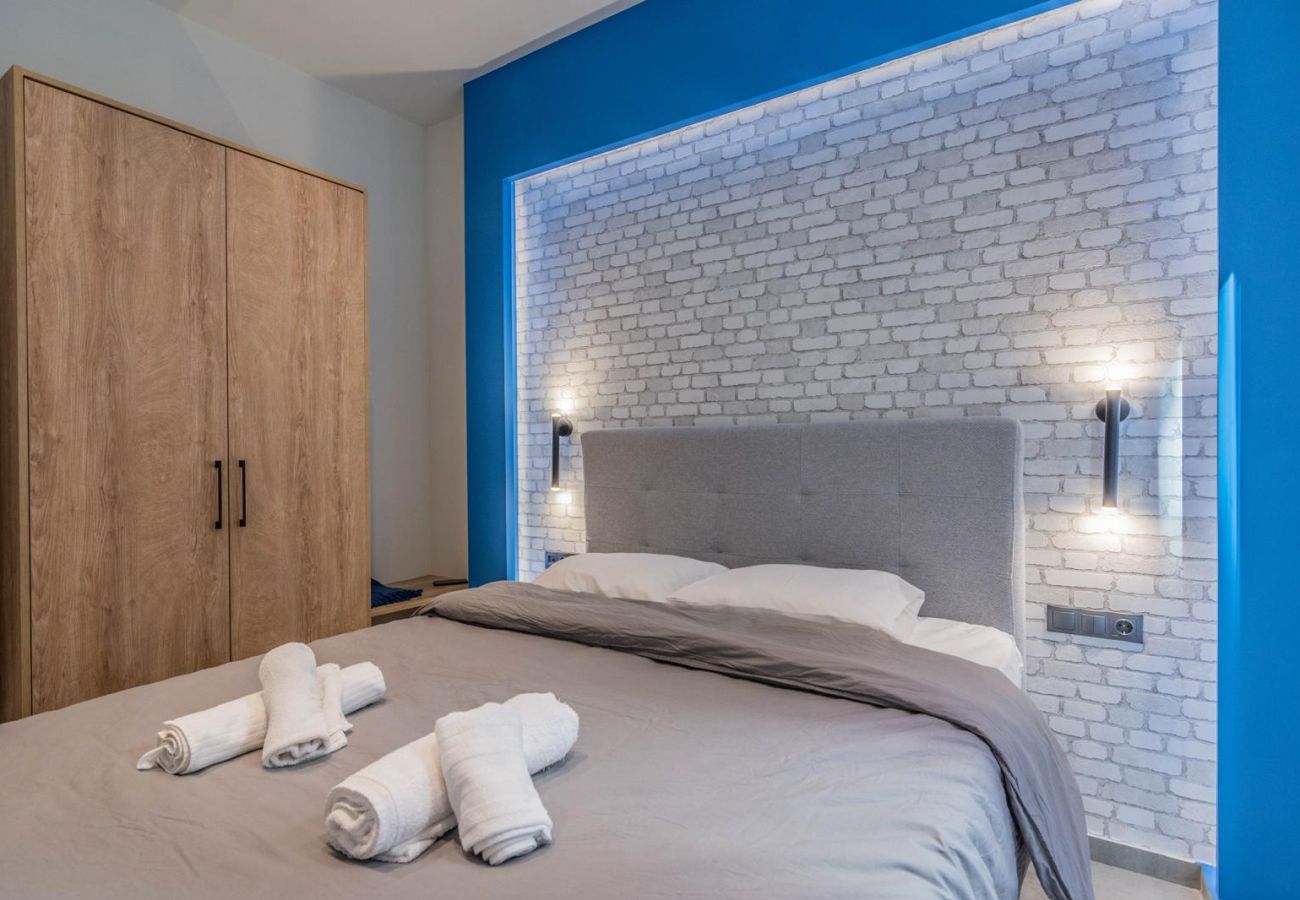 Apartment in Athens - Luxury Studio w/ Backyard Near Plaka & Acropolis 1