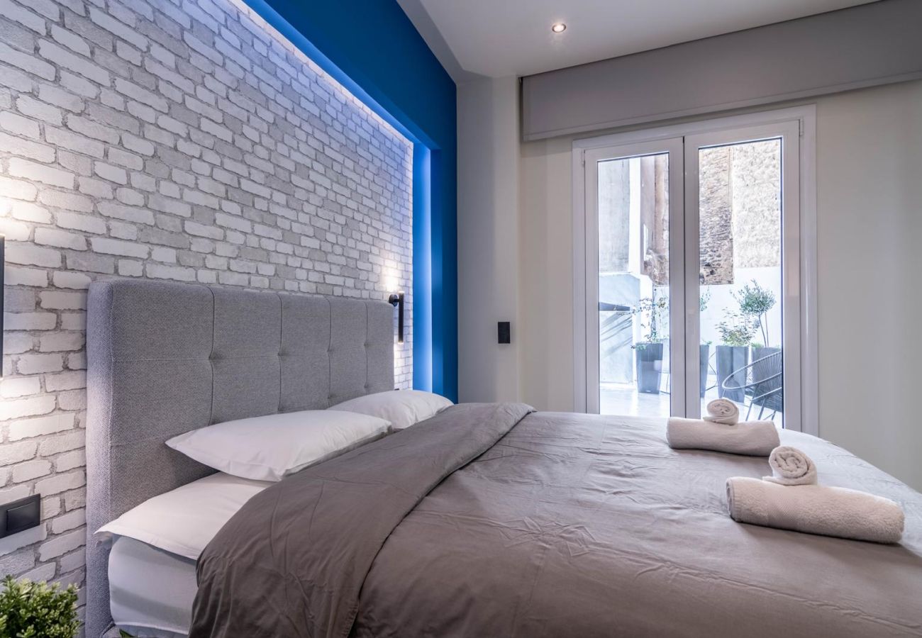 Apartment in Athens - Luxury Studio w/ Backyard Near Plaka & Acropolis 1