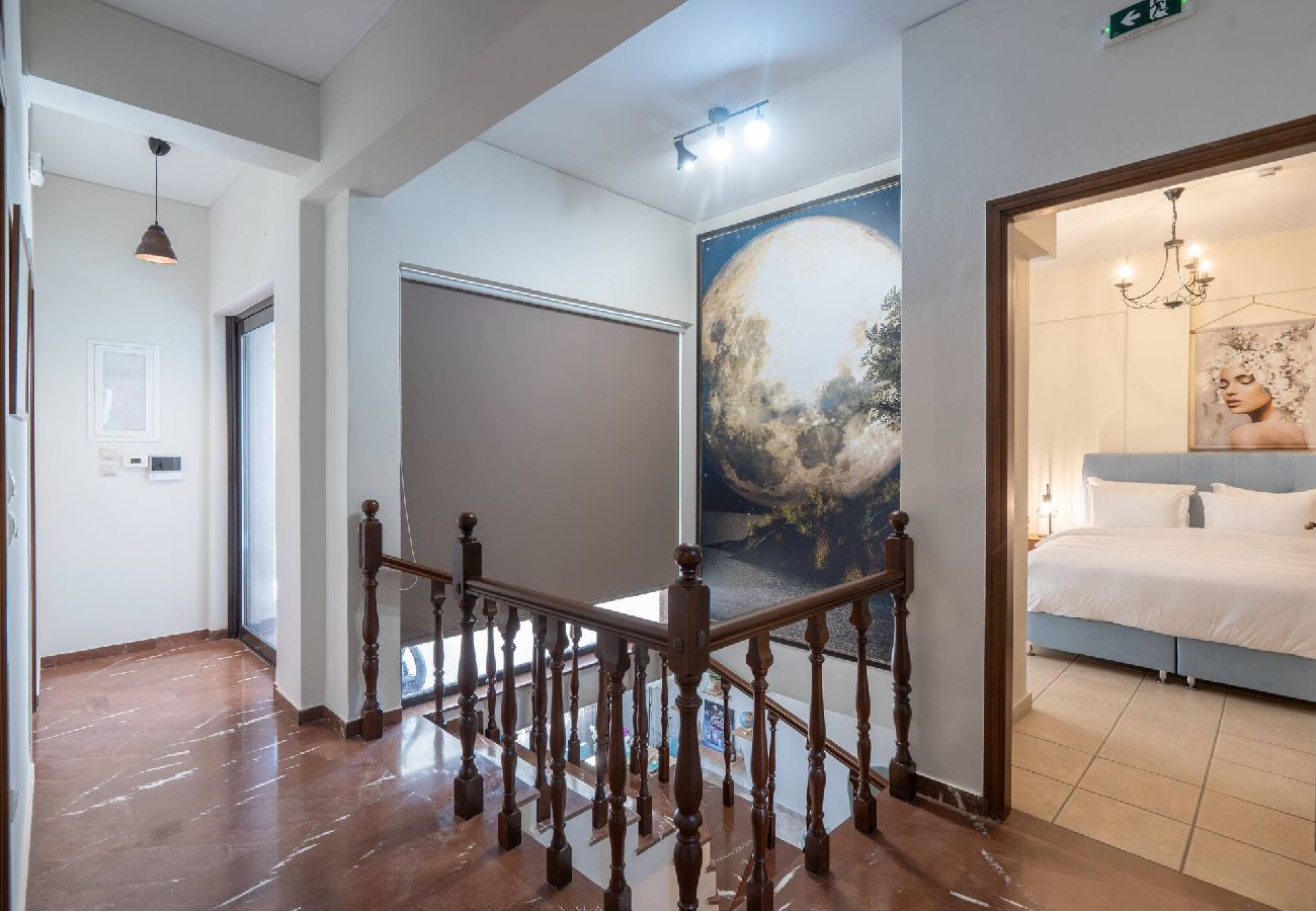 House in Athens - 3BR Private House w/ 3 Bathrooms & Amazing Balcony