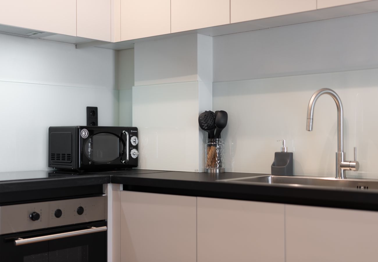 Apartment in Athens - Modern 2BR w/ Rooftop Sauna / Gym / Meeting Room