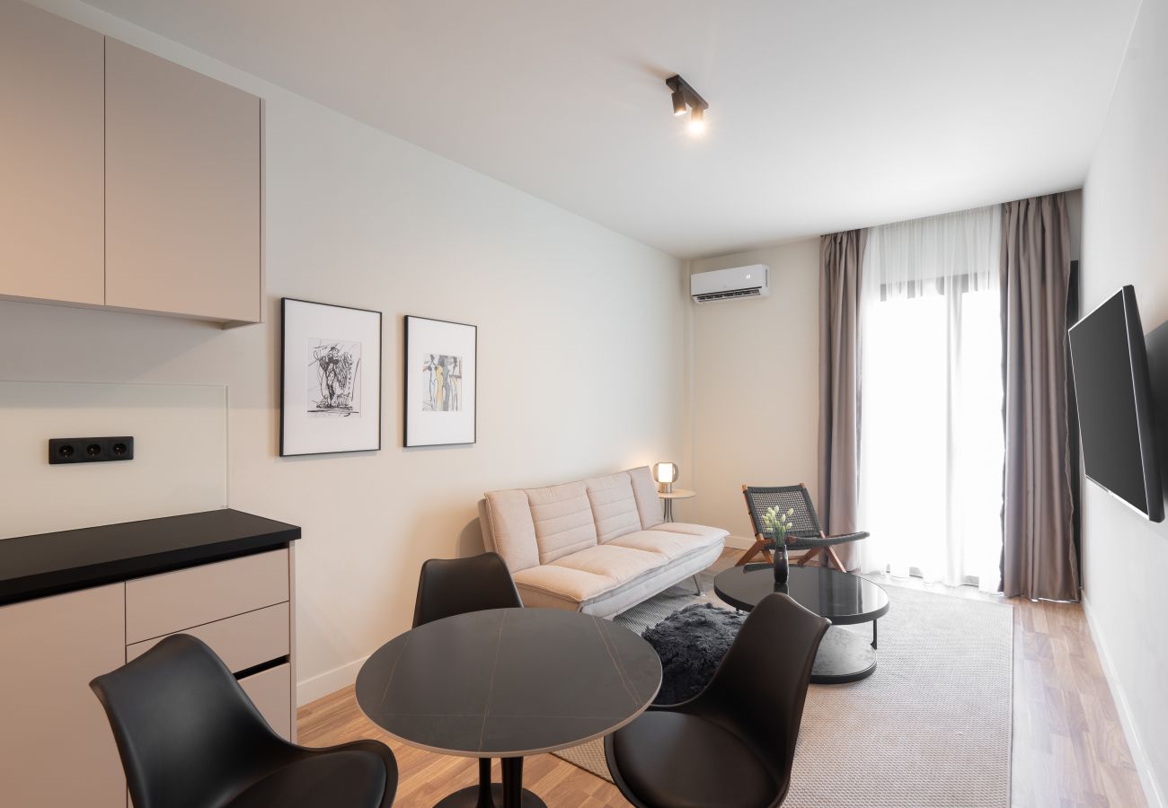 Apartment in Athens - Modern 2BR w/ Rooftop Sauna / Gym / Meeting Room