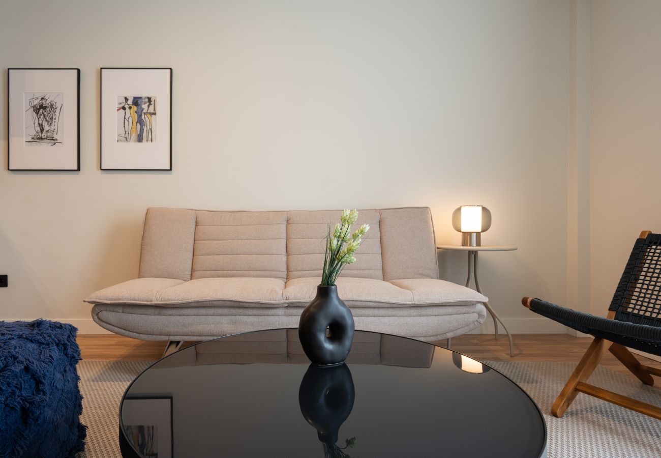 Apartment in Athens - Modern 2BR w/ Rooftop Sauna / Gym / Meeting Room