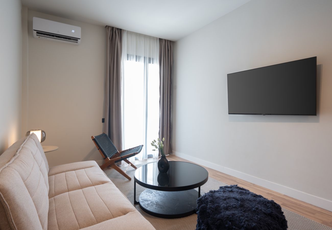 Apartment in Athens - Modern 2BR w/ Rooftop Sauna / Gym / Meeting Room