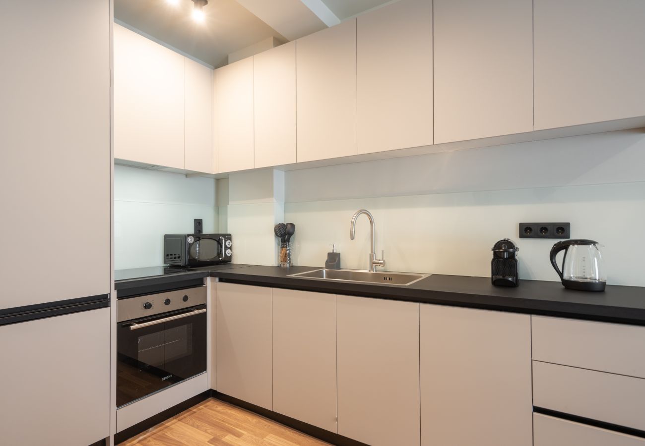 Apartment in Athens - Modern 2BR w/ Rooftop Sauna / Gym / Meeting Room