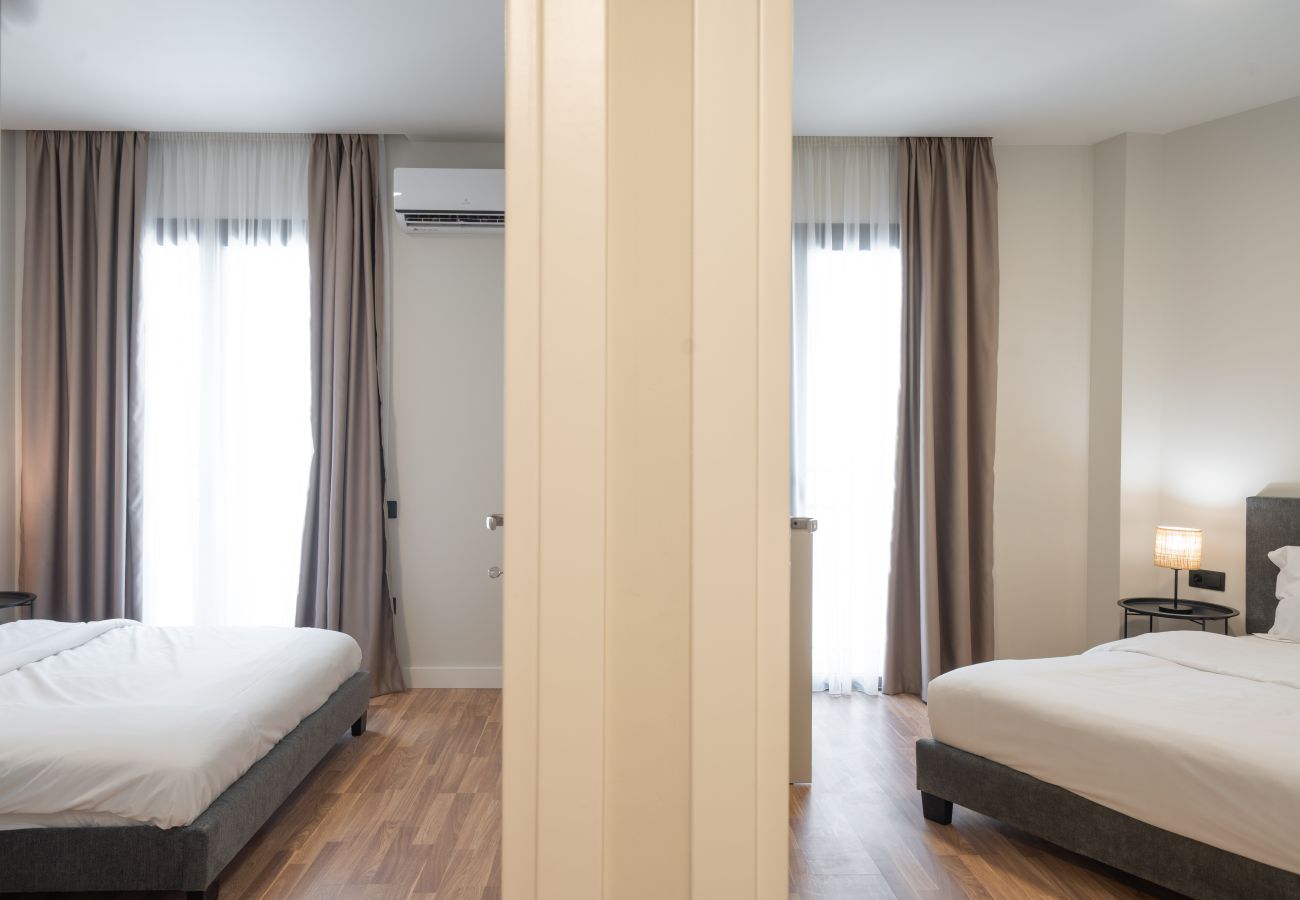 Apartment in Athens - Modern 2BR w/ Rooftop Sauna / Gym / Meeting Room
