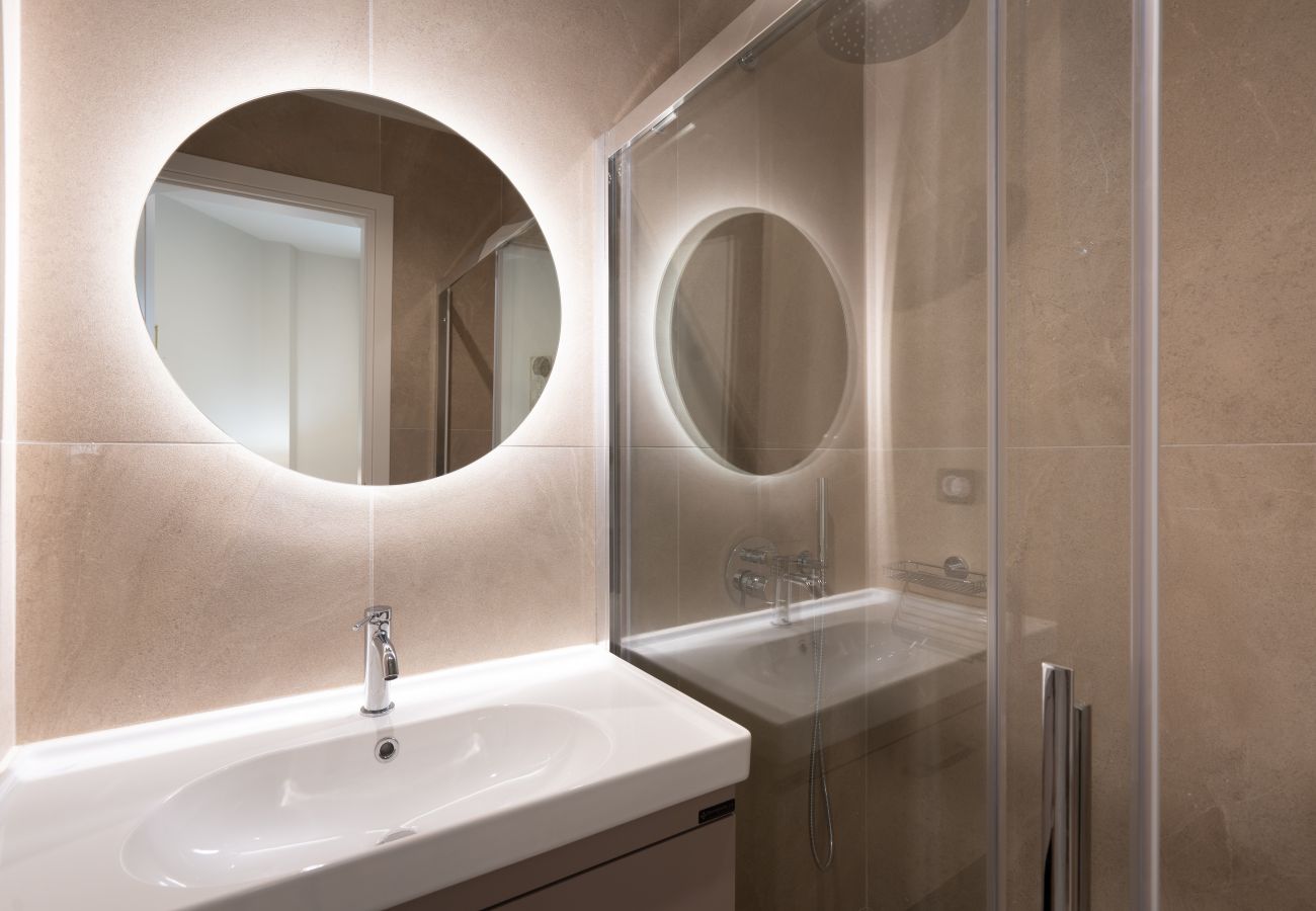 Apartment in Athens - Modern 2BR w/ Rooftop Sauna / Gym / Meeting Room