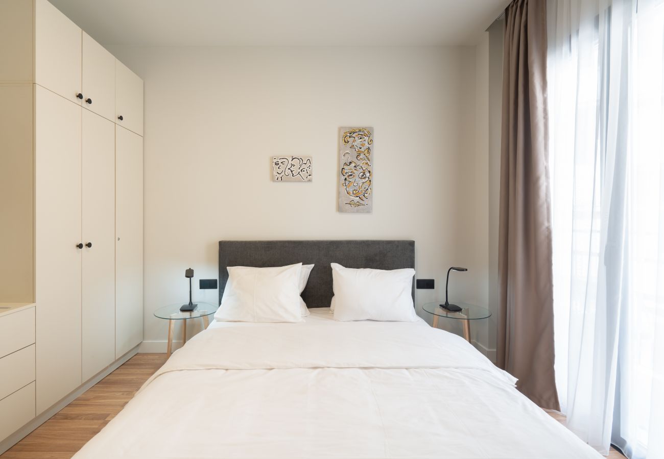 Apartment in Athens - Stylish 2BR Apt | Rooftop w/ Sauna & Views / Gym 
