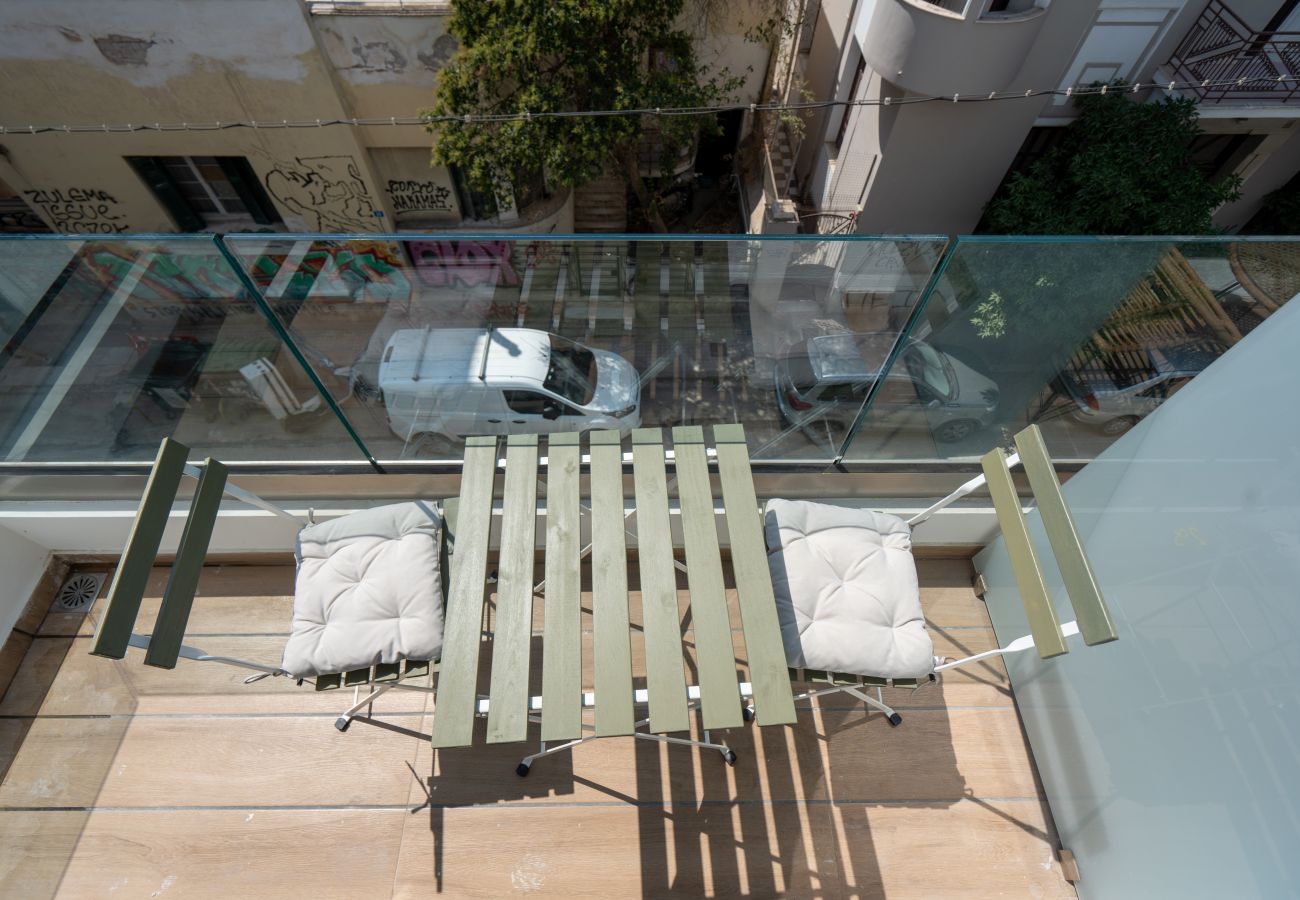Apartment in Athens - Stylish 2BR Apt | Rooftop w/ Sauna & Views / Gym 