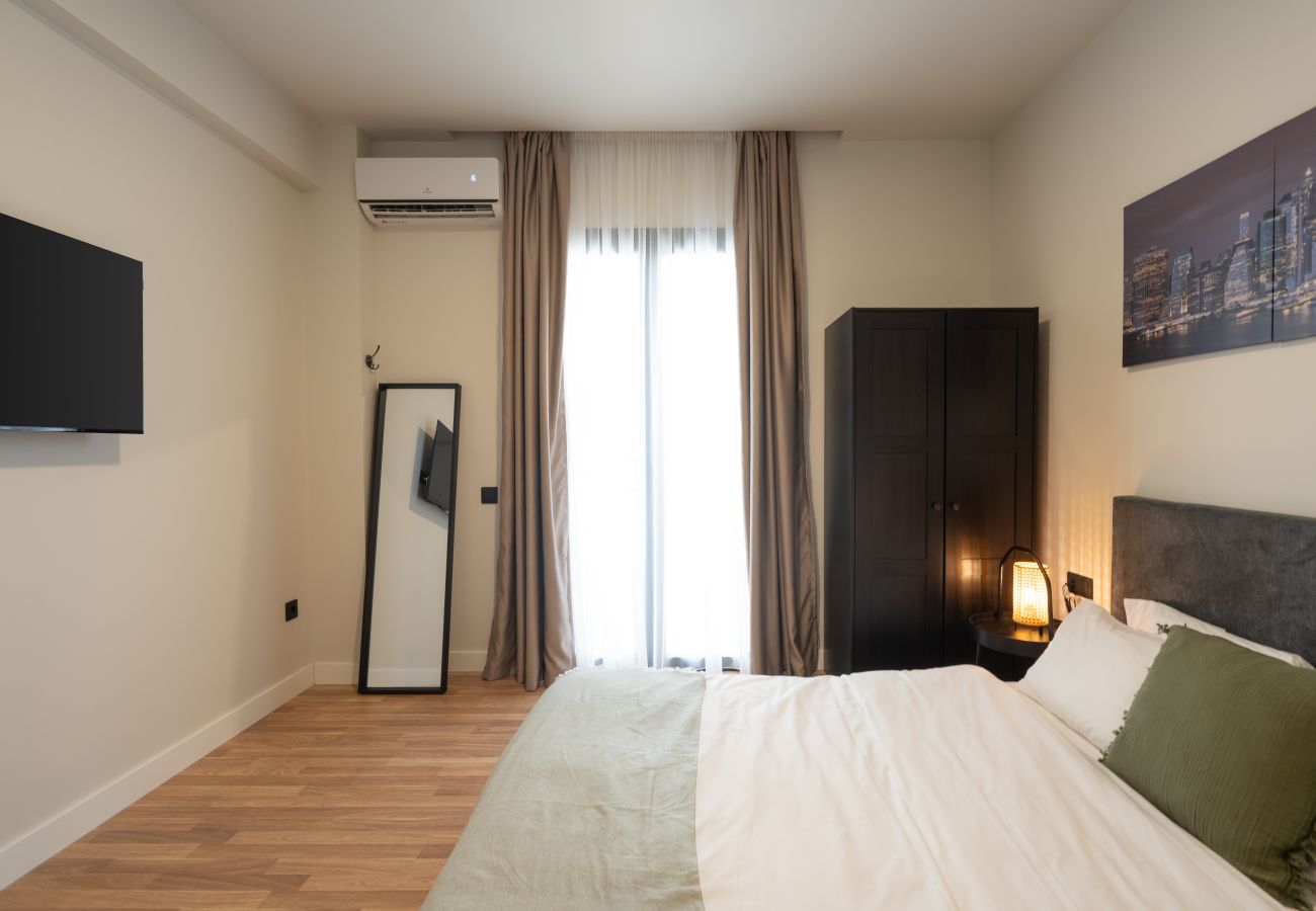 Apartment in Athens - 2BR Apartment + Rooftop Retreat w/ Sauna / Gym