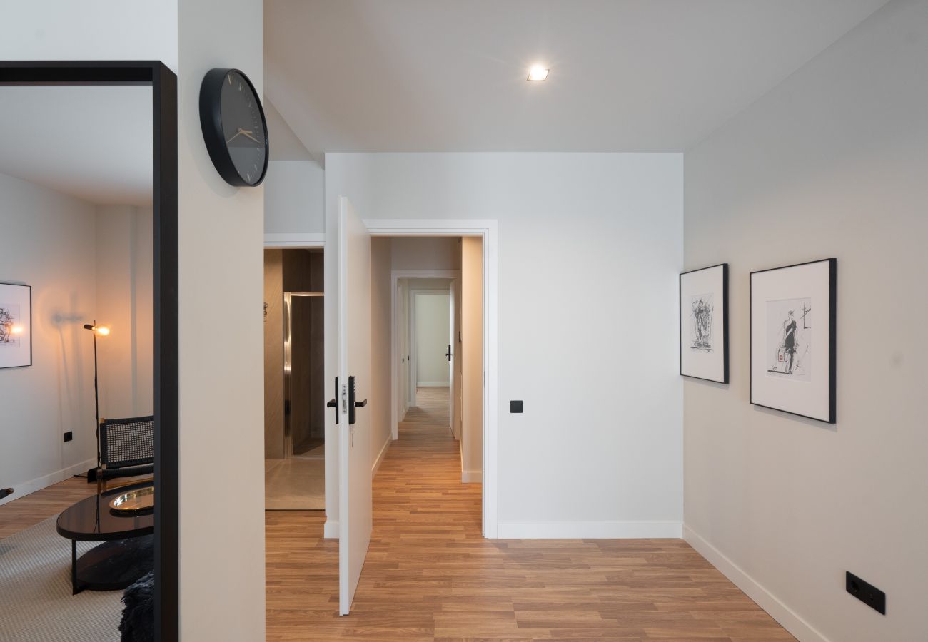 Apartment in Athens - 2BR Apartment + Rooftop Retreat w/ Sauna / Gym