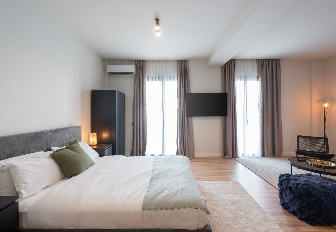 Apartment in Athens - 2BR Apartment + Rooftop Retreat w/ Sauna / Gym