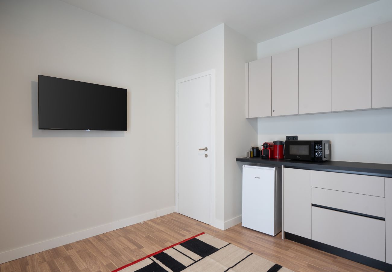 Apartment in Athens - 2BR Apartment + Rooftop Retreat w/ Sauna / Gym