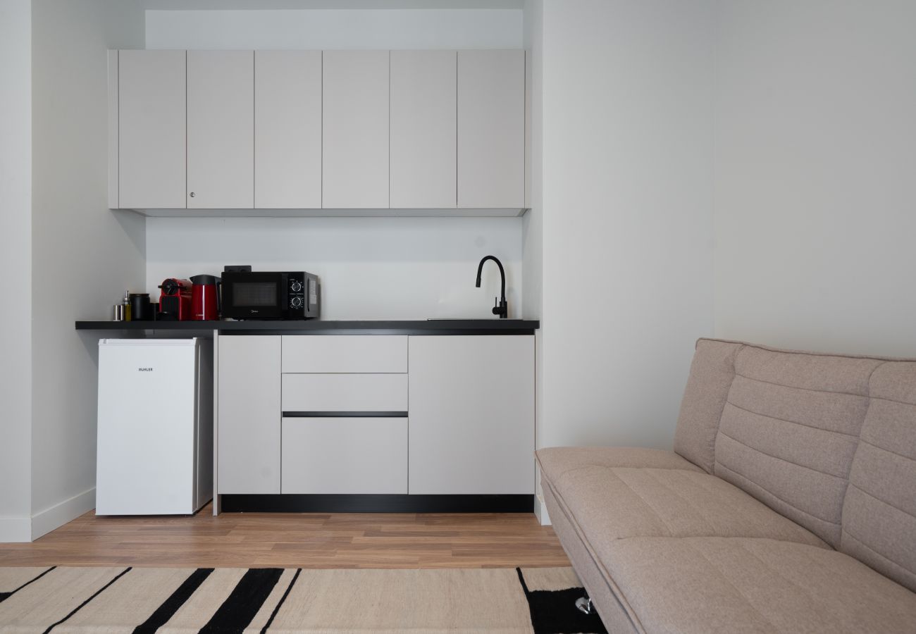 Apartment in Athens - 2BR Apartment + Rooftop Retreat w/ Sauna / Gym