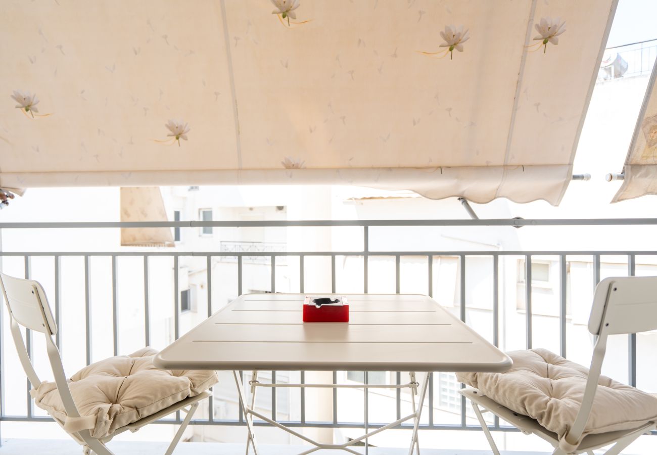 Apartment in Athens - Irakleous 14