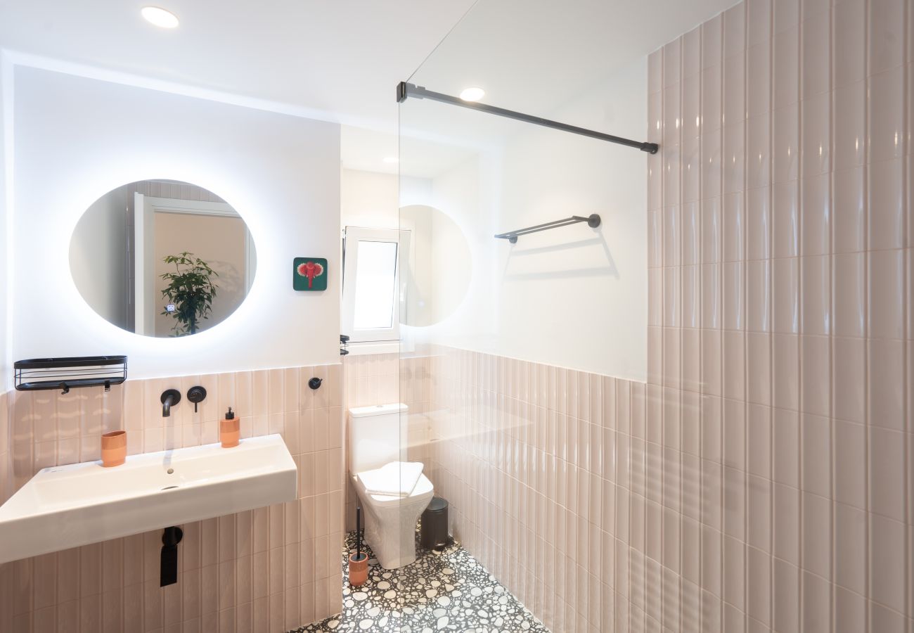 Apartment in Athens - 1BR Designer Apt Next To Metro & 15' From Acropolis