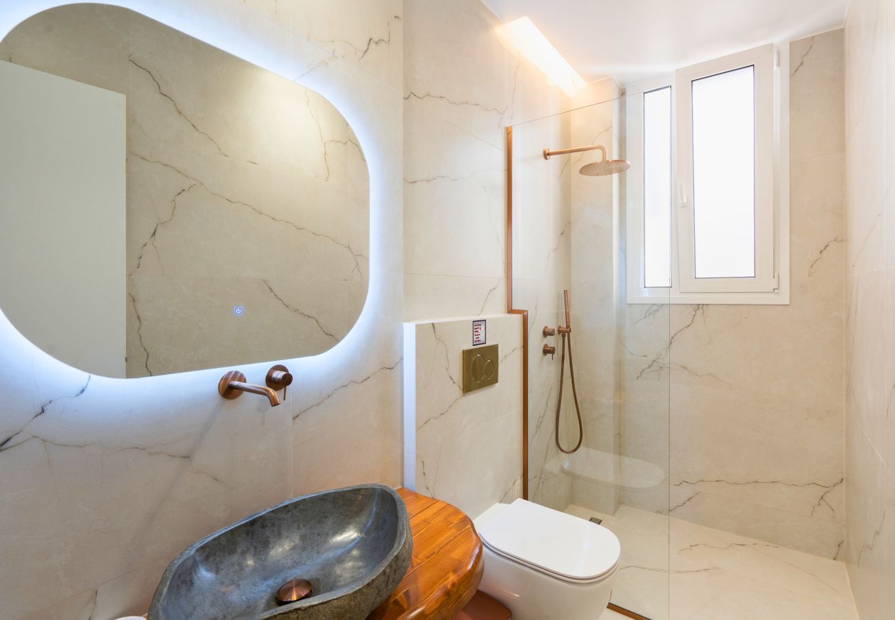 Apartment in Athens - 1BR Modern & Cozy Apt Near Metro, 15' To Acropolis