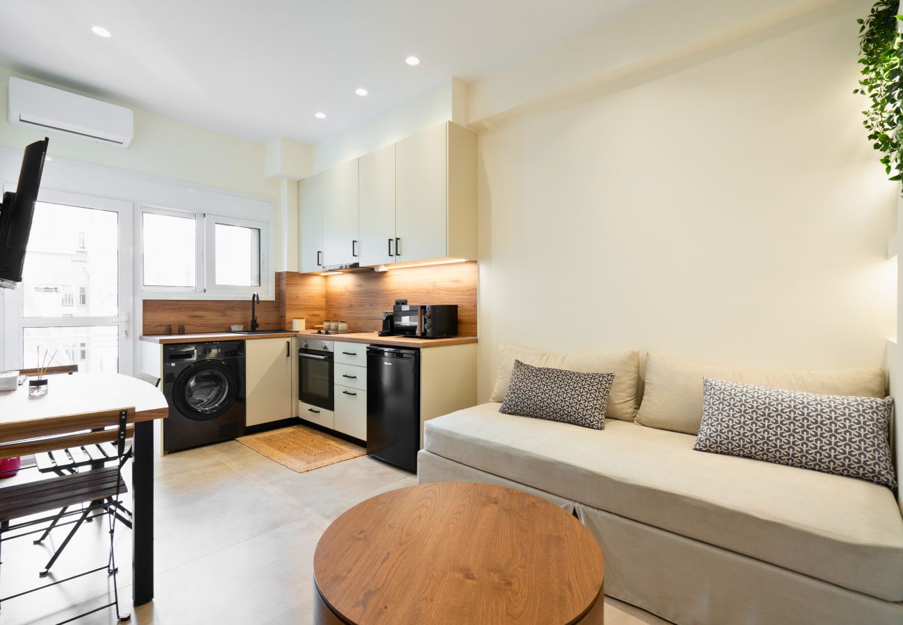 Apartment in Athens - 1BR Modern & Cozy Apt Near Metro, 15' To Acropolis