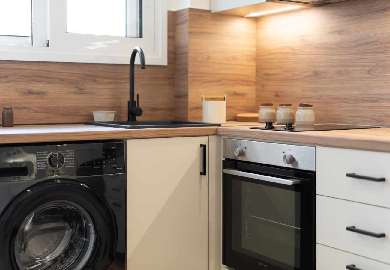 Apartment in Athens - 1BR Modern & Cozy Apt Near Metro, 15' To Acropolis