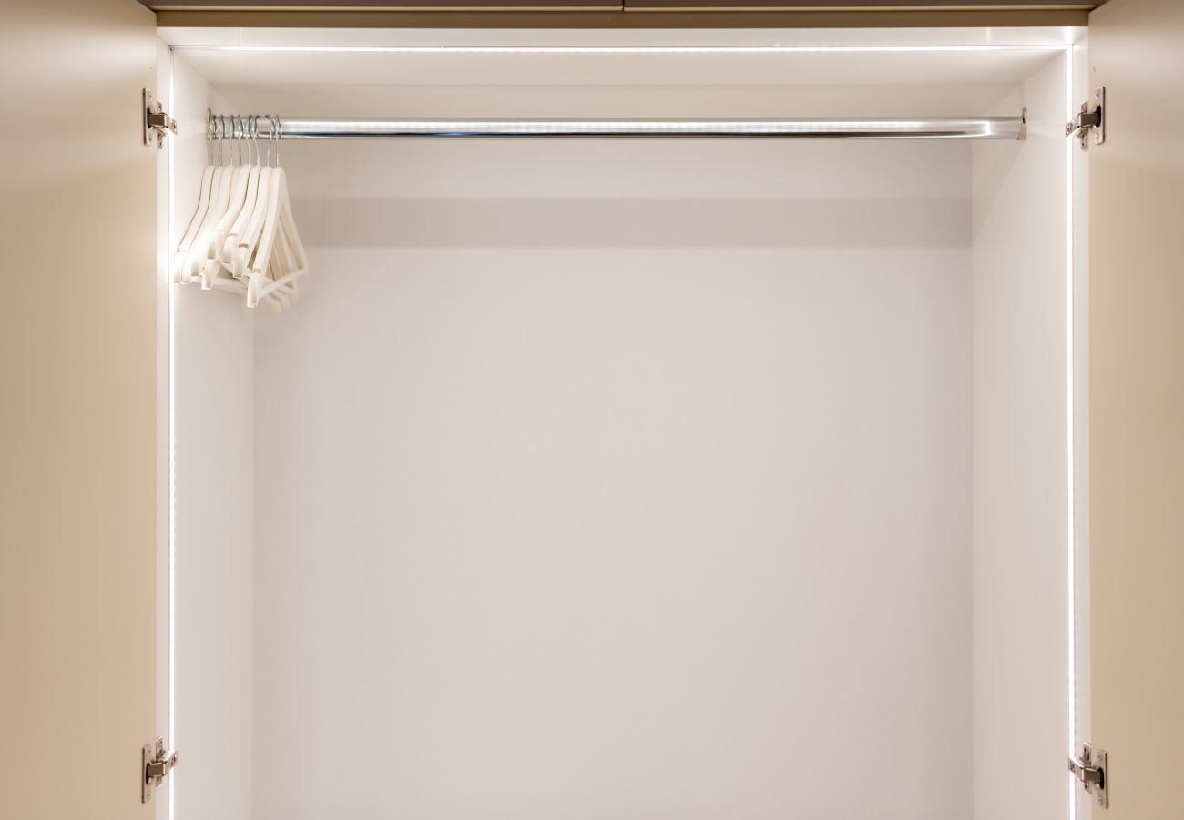 Apartment in Athens - 1BR Modern & Cozy Apt Near Metro, 15' To Acropolis